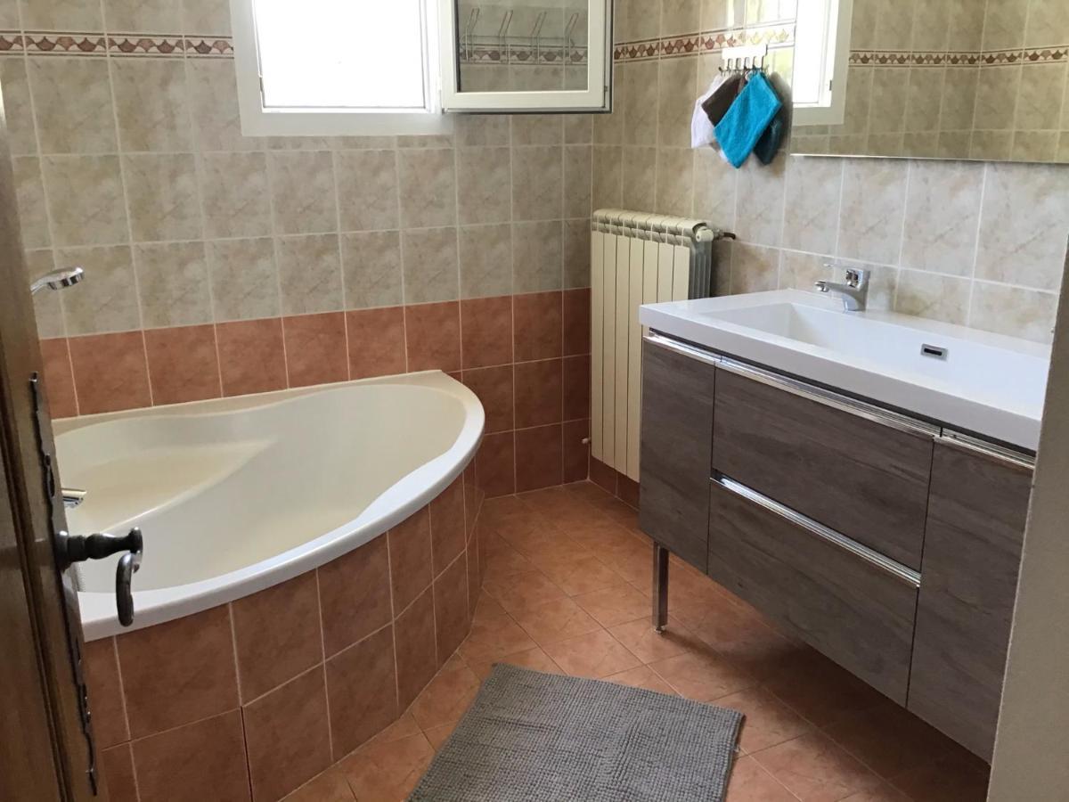 Gite Les Oliviers 10 Pers Piscine Au Calme 4 Etoiles Saint-Laurent-la-Vernède Exterior foto
