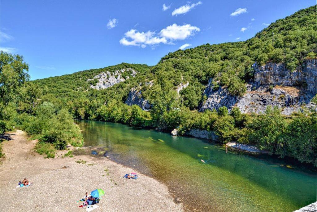 Gite Les Oliviers 10 Pers Piscine Au Calme 4 Etoiles Saint-Laurent-la-Vernède Exterior foto